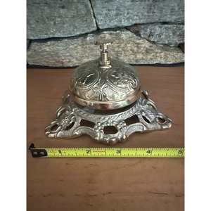 Campana de Recepción de Hotel de Latón Macizo con Acabado Antiguo y Grabado Floral Ornamental, Campana Decorativa Vintage para Oficina - Product Image 4