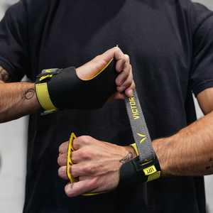 Unisex Leather Hand Grip for Weightlifting Gym Padded Palm Grips for Pull Ups Rows Fitness <b>Training</b> session Gear Supplier - Product Image 5