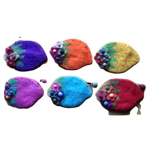Bolso de Fieltro Creativo con Cremallera Bordada para Mujer, con Correa de Cadena y Forro 100% Algodón, Ecológico para Uso Diario - Product Image 1