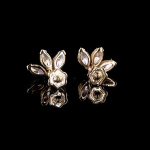 Boucles d'oreilles en forme de plume de paon à coupe marquise - Product Image 1