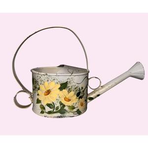 Arrosoir blanc avec imprimé de fleurs jaunes, parfait pour les plantes d'intérieur et d'extérieur, pour le jardin, le balcon, utilisation décorative et fonctionnelle - Product Image 3