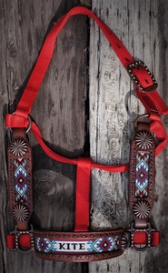 Harnais de cheval western personnalisé en cuir et nylon, orné de perles multicolores, durable, imperméable, réglable, avec logo personnalisé et design brillant - Product Image 6