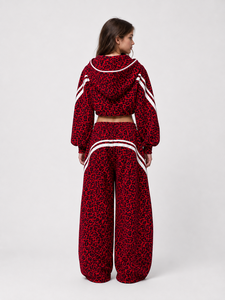 Ensemble de survêtement 2 pièces pour femme, imprimé léopard rouge, comprenant un sweat à capuche court et un pantalon de jogging en molleton doux à jambe large, style streetwear décontracté - Product Image 2