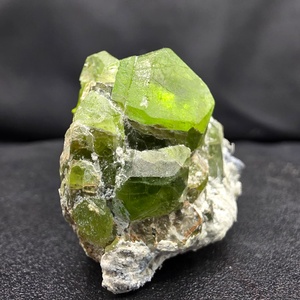 Cristal Fantasma Verde, Corte Hexagonal, Espécimen Natural sobre Matriz - Product Image 4