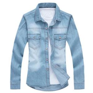 Chemise en jean décontractée à manches longues pour homme, style western, avec poches poitrine, boutons-pression et coupe décontractée, à porter par-dessus un t-shirt blanc - Product Image 4