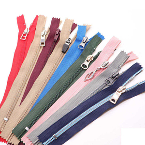 Fermetures éclair en nylon multicolores en gros, à extrémités ouvertes et fermées, avec curseur en résine, accessoires de couture pour vêtements et sacs, fourniture en vrac par usine OEM - Product Image 4