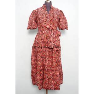 Robe longue en coton à fleurs de haute qualité, col en V, coupe ample, pour le printemps et l'été, robe maxi élégante, robe décontractée tendance pour femmes - Product Image 1