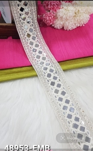 ริบบิ้นลูกไม้ปักลายกระจกสีขาวพรีเมียม สำหรับชุดเจ้าสาว งานฝีมือสุดหรู - Product Image 5