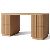 Bureau d'ordinateur moderne FERLY en bois massif avec grain de bois naturel vertical, durable et raffiné, idéal pour le lieu de travail