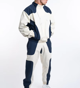 ชุดวอร์มผู้ชายแบบมีซิป กระเป๋าเสื้อแบบมีซิป ชุดกีฬาพร้อมแถบข้าง - Product Image 1