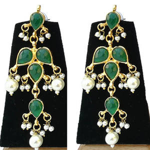 Parure de collier et boucles d'oreilles tendance en zircon plaqué or, motif floral, pour fiançailles, mariage, fêtes et occasions festives - Product Image 3