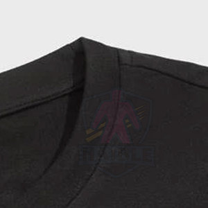 ชุดเสื้อยืดและกางเกงขาสั้นลำลองสไตล์สตรีทแวร์สำหรับผู้ชาย - ผ้าเนื้อเดียวกัน เอวยางยืด เป็นมิตรต่อสิ่งแวดล้อม ระบายอากาศได้ดี ผลิตจากโพลีเอสเตอร์/คอตตอน รับสกรีนโลโก้ ขั้นต่ำในการสั่งซื้อน้อย - Product Image 4