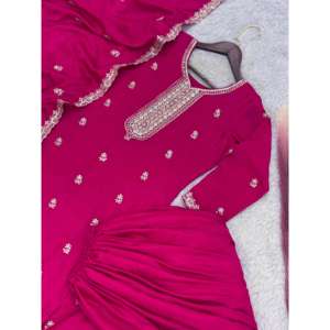 Ensemble de costume fantaisie pour femmes avec de belles broderies et des travaux de séquence - Product Image 5