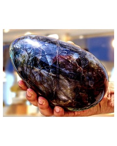 Huevo de labradorita pulida, piedra ovalada, pieza de arte coleccionable para decoración. - Product Image 1