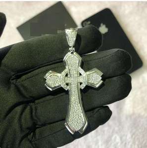 Pendentif Croix Luxe Sertie de Moissanite VVS, Bijoux Hip Hop, Collier Statement Finition Argent - Product Image 1