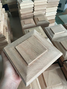 Postes de Escalera con Capucha Piramidal de Madera Maciza de Roble Blanco, Diseño Tradicional, Superficie Lisa, Muebles para Escaleras, Marca EFS, Certificado FSC - Product Image 3