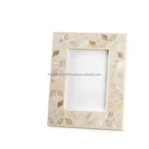 Cadre photo classique en incrustation de nacre pour style intérieur intemporel décor à la maison et décor de table meilleur vente en gros - Product Image 6