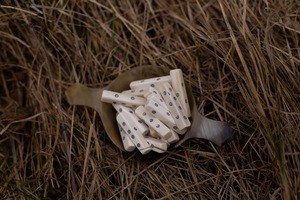 Dados de Cuerno de Búfalo Cuadrados Pulidos Naturales de ILAHI, Ecológicos, con Patrones Únicos, para Amantes de la Religión, Feng Shui, Juegos de Rol y Mesa - Product Image 6