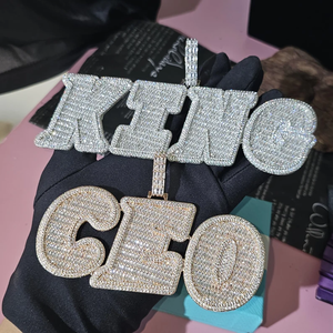 Colgante de Iniciales de Moissanita D VVS con Corte Brillante Completo, Joyería Personalizada con Letra, Plata de Ley 925, Engaste de Garra de Lujo para Fiesta - Product Image 1