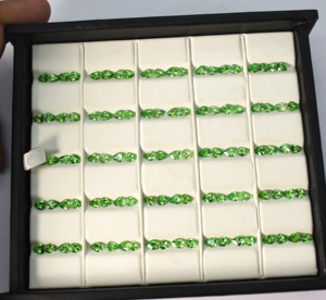 Pierre précieuse naturelle Tsavorite taille poire 5x3 mm 5x4 mm 7x5 mm, qualité Eye Clean, pierres en vrac pour bijoux - Product Image 3