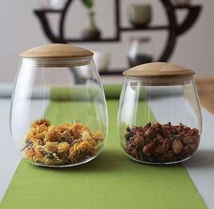 Frasco de vidrio ecológico con tapa de madera para organizar los artículos esenciales de la cocina, especias, hierbas y almacenamiento de refrigerios saludables. - Product Image 6