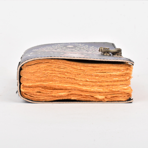 Diario con Cierre de Cartón A5, Diseño de Ciervo, Bosque y Cielo Nocturno |   Diario Ecológico Hecho a Mano de 100 Páginas, Estilo Vintage, Regalo OEM - Product Image 4