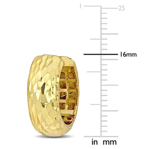 Boucles d'oreilles Huggie en or jaune 14 carats avec design taillé diamant de 17 mm, Amour - Product Image 2