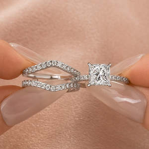 Ensemble de mariage en or blanc 10 carats avec diamant de laboratoire certifié IGI, taille princesse, 2,00 carats, clarté VS1, couleur F, diamant CVD - Product Image 2