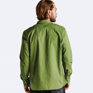 เสื้อเชิ้ตผู้ชายดีไซน์เนอร์ปี 2026 แขนยาว สีพื้น ผ้าฝ้าย 100% ทรงปกติ สำหรับใส่ทำงาน ใส่ในโอกาสทางการ ใส่ในออฟฟิศ เป็นมิตรกับสิ่งแวดล้อม ระบายอากาศได้ดี - Product Image 5