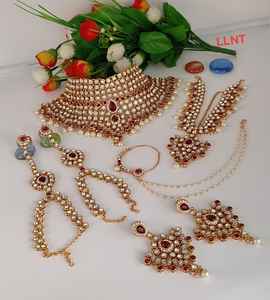 Exquisito Conjunto de Joyería Kundan para Boda y Compromiso, 7 Piezas, Accesorios Étnicos para Novia, con Circonitas y Perlas, Alta Calidad, Dorado Tradicional - Product Image 4