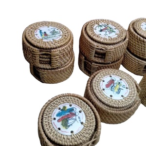 Posavasos Clásico de Mimbre Natural Hecho a Mano TUYET DUNG FAD4 para Decoración Navideña y Regalo Hecho en Vietnam - Product Image 1