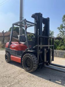Les chariots élévateurs Toyota d'occasion de 3 tonnes se vendent rapidement, offrant une haute qualité, des performances élevées et des prix compétitifs. - Product Image 6