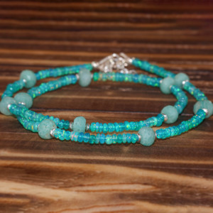 Collier élégant fait main en pierres précieuses avec perles de turquoise et pendentif opale turquoise et opale - Product Image 4