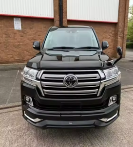 Toyota Land Cruiser 2022, Volante a la Derecha, SUV Automático, Interior Oscuro, Asientos de Cuero, Neumáticos de 20 Pulgadas - Product Image 4