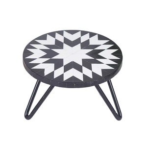 Assiette de service élégante en résine en bois avec support en métal Présentoir de gâteaux à dessert contemporain pour la maison, le restaurant et la décoration de fête - Product Image 6