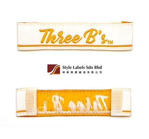 ป้ายผ้าดามัสก์แบบพับปลายตัดด้วยเลเซอร์สั่งทำพิเศษ คุณภาพพรีเมียม ราคาประหยัด สำหรับกระเป๋าและเสื้อผ้า ป้ายผ้าแบบสั่งทำได้ ซักล้างได้ - Product Image 2