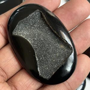 Cabujón de ágata drusa negra natural, piedra preciosa suelta pulida, cabujones de ágata negra brillantes para la fabricación de joyas al por mayor - Product Image 2