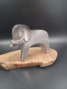 Estatua de Elefante de Aluminio Ornamental, Hermosa Pieza Decorativa para el Hogar, Sala de Estar, Oficina y Ocasiones Especiales de Regalo - Product Image 5