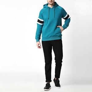 Ensemble sweat à capuche et jogging en polaire pour homme, style streetwear décontracté, coupe ample, avec logo personnalisé disponible pour la vente en gros et l'approvisionnement en vrac - Product Image 4
