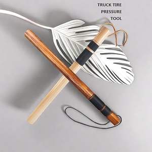 Herramienta de Verificación de Presión de Neumáticos de 19'', Palillo de Madera Ponderado de Color Rojo Oscuro, Probador de Neumáticos para Vehículos - Product Image 1