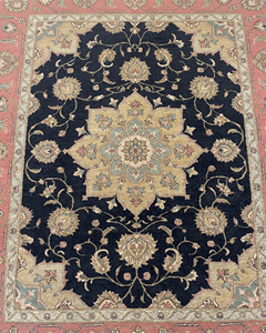 Tapis de luxe à poils épais, tufté à la main, motif floral Rose Noire, avec bordure rose pâle, écologique, pour salon et intérieur d'hôtel - Product Image 4