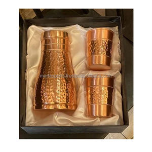 Bouteille en cuivre martelé élégante, boîte cadeau, grande capacité (>1L), durable, unisexe, vaisselle ayurvédique pour offrir en cadeau, hydratation quotidienne - Product Image 6