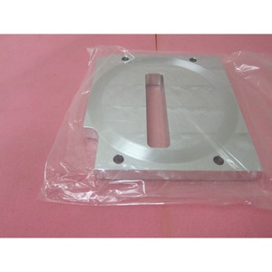 Brida Lateral AMAT 0020-80012, Plenum - Equipos y Piezas de Semiconductores de Confianza de Marca Global - Product Image 1