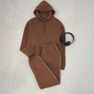 Ensemble de survêtements unisexes en molleton épais 600 g/m² avec logo personnalisé imprimé et strass, en coton French Terry, comprenant un sweat à capuche et un pantalon de survêtement - Product Image 1