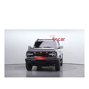 Ford Bronco 2.7 Outer Banks Diciembre 2023 8,798 km Caja de Cambios Automática Asientos de Cuero con Cámara Trasera Volante a la Izquierda - Product Image 3