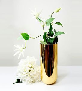 Elegant Iron Floral <b>Display</b> Vase For Weddings Anniversaries Festivals And Modern Interior Decoration Needs - Product Image 4