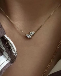 Collar con Colgante de Moissanita Dorada para Mujer, Corte Pera, Engaste de Garra, Cadena de Serpiente Minimalista, Joyería para Uso Diario - Product Image 6