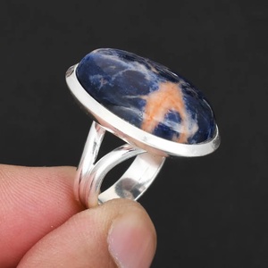 Bague artisanale en argent sterling 925 avec sodalite naturelle, toutes tailles, pierre précieuse bleue, bijou statement, bague bohème pour femme - Product Image 2