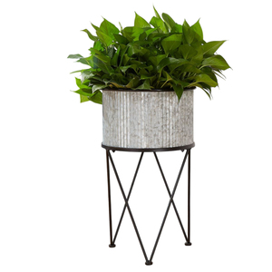 Juego de 2 macetas modernas de hormigón con soporte de madera maciza, diseño escandinavo, macetas cilíndricas elevadas para interior y exterior. - Product Image 2