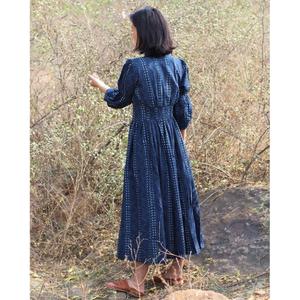 Vestido Maxi Bohemio Estampado para Mujer, 100% Algodón Ecológico, con Mangas Abullonadas, Botones Delanteros, Cuello en V, Dobladillo Acampanado, Cinturón y Borlas - Product Image 4
